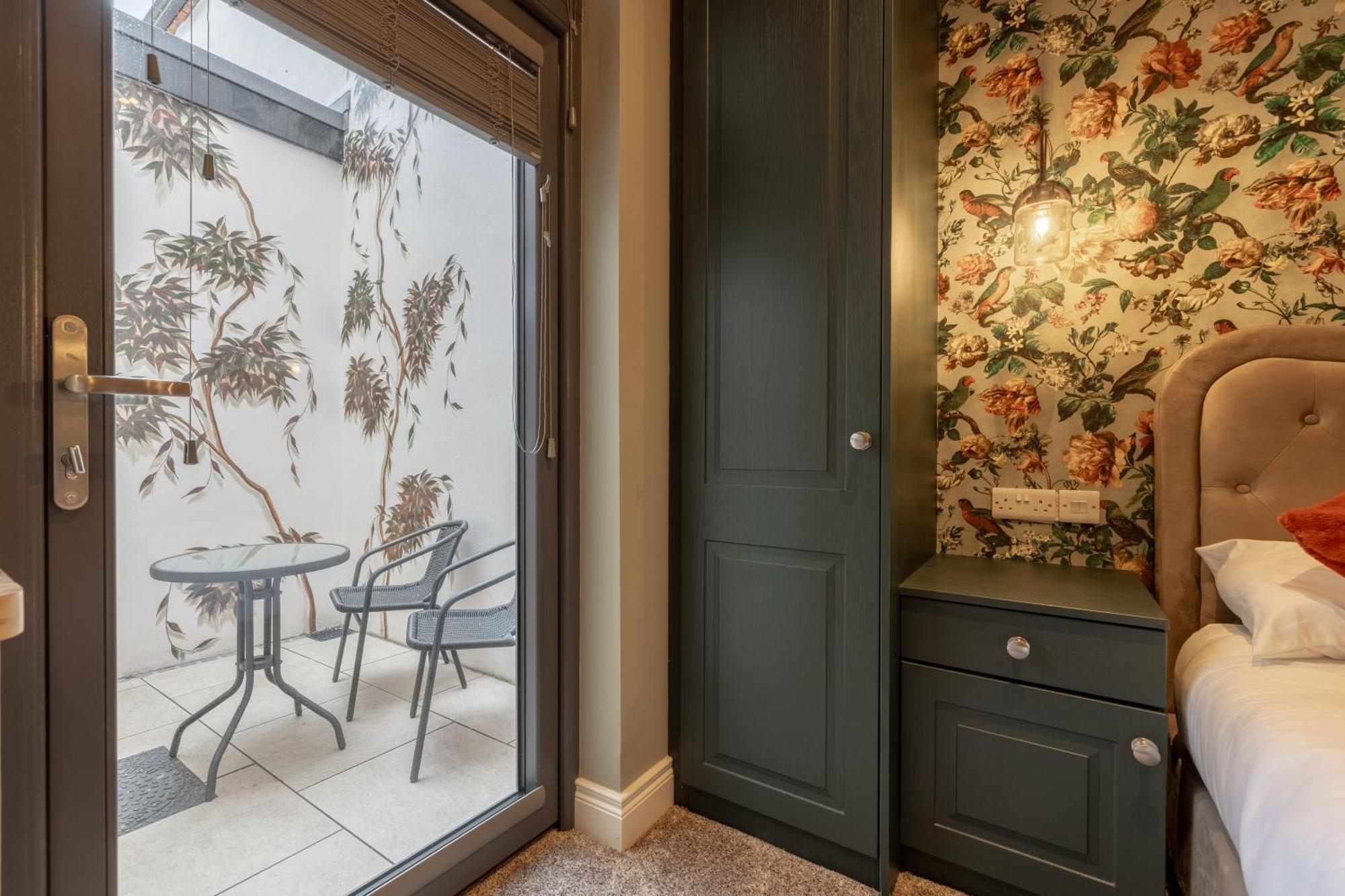 Boutique Stays At 78 Бангор Екстериор снимка