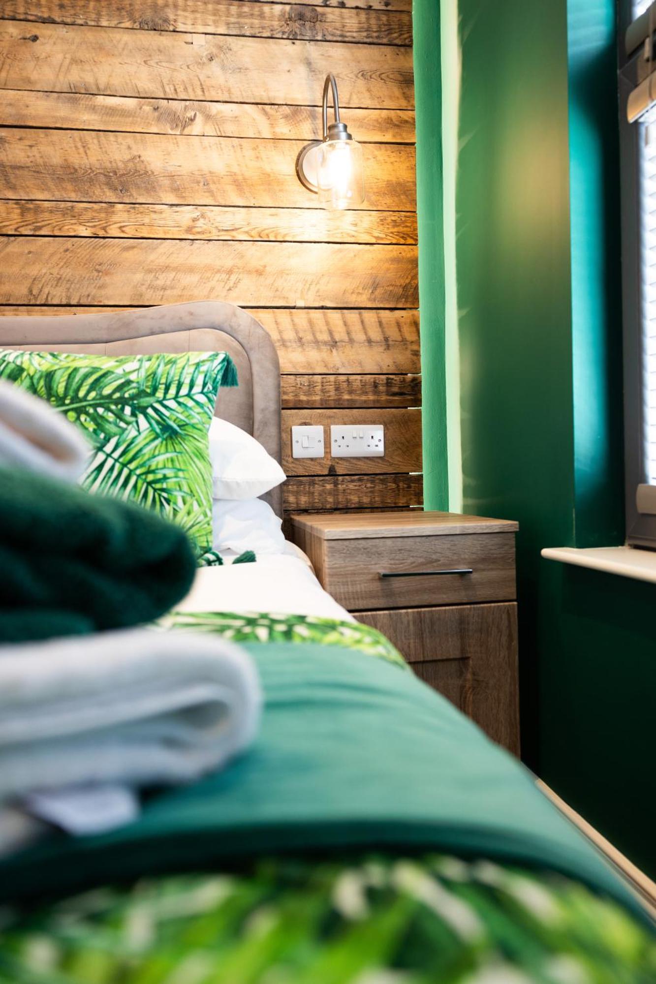 Boutique Stays At 78 Бангор Екстериор снимка